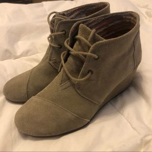 Toms taupe booties